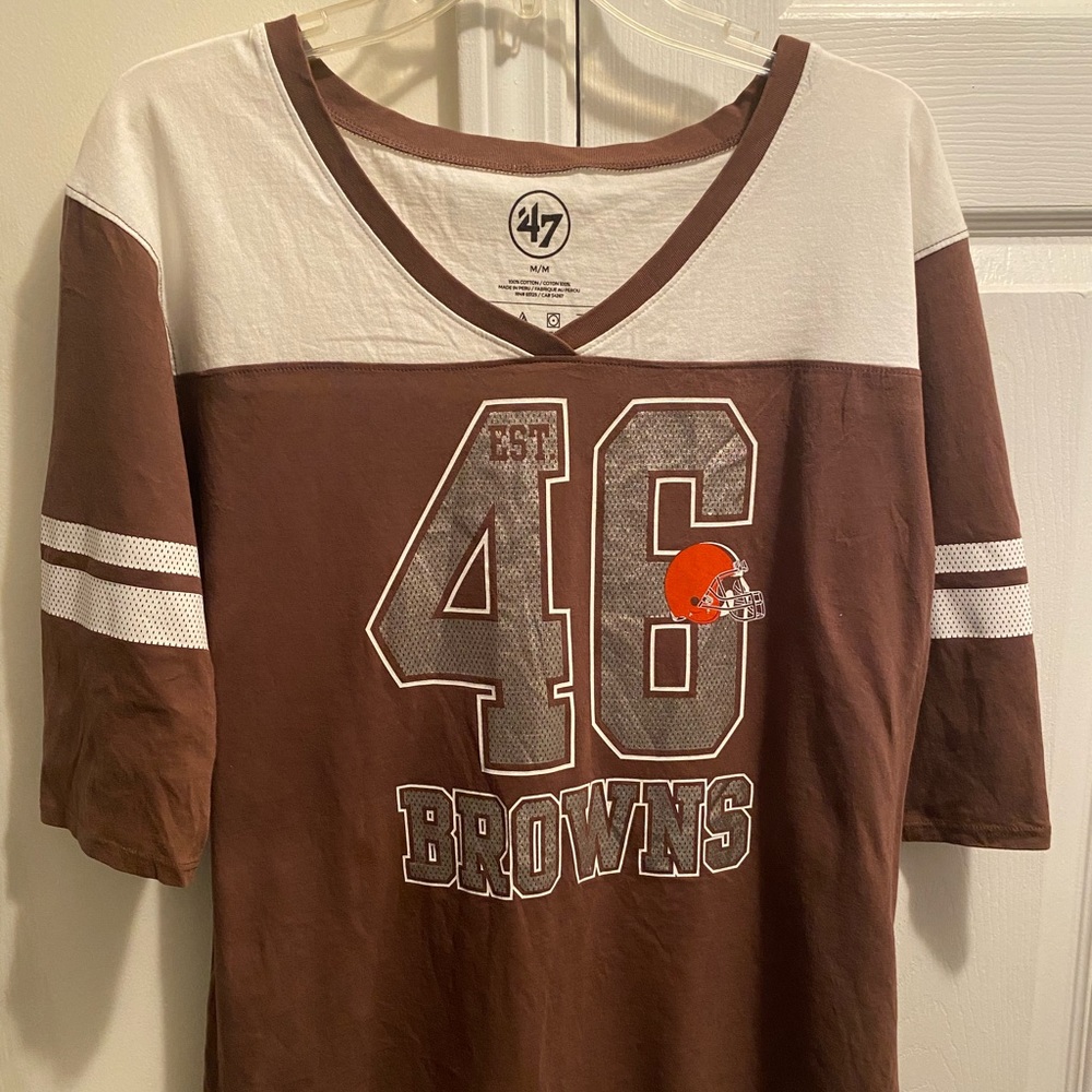 Cleveland Browns NFL Football Women's lightweight and Breathable V-neck Top